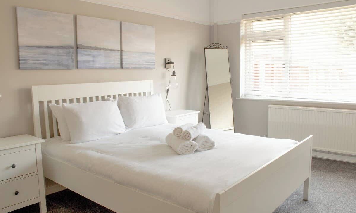 Photo of Bedroom in West Kirby