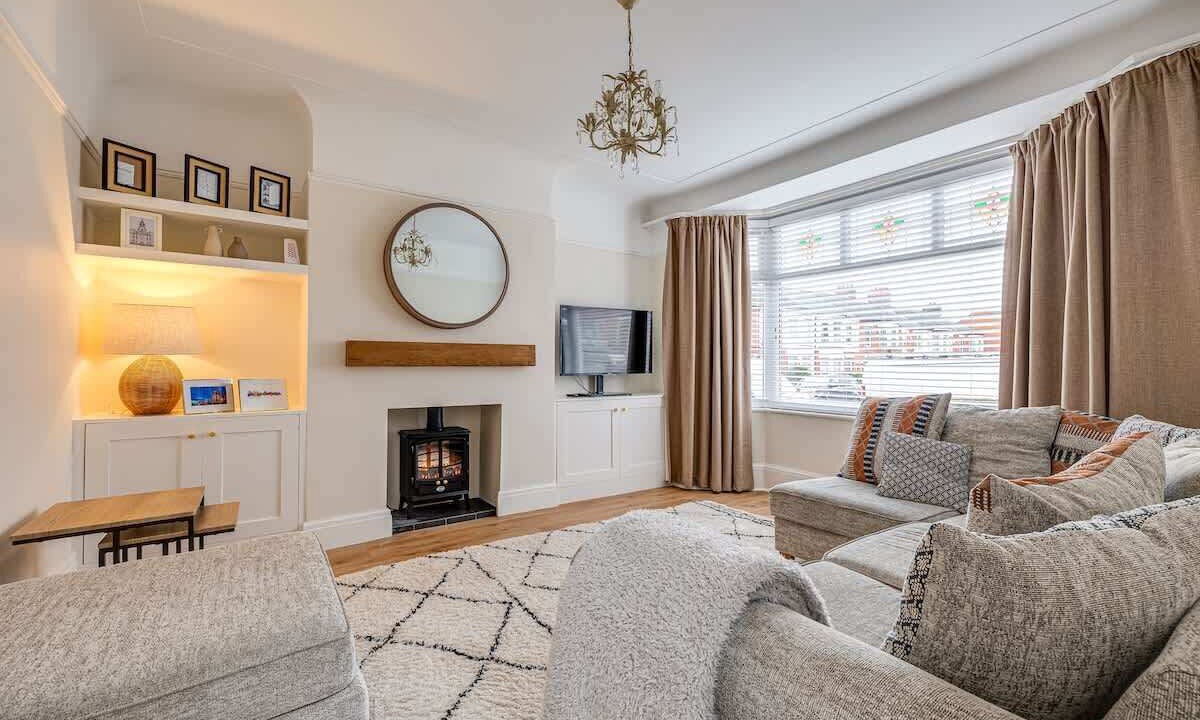 Photo of Livingroom in Aigburth