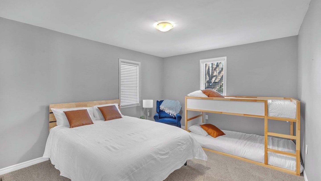 Photo of Bedroom in Levergood Beach