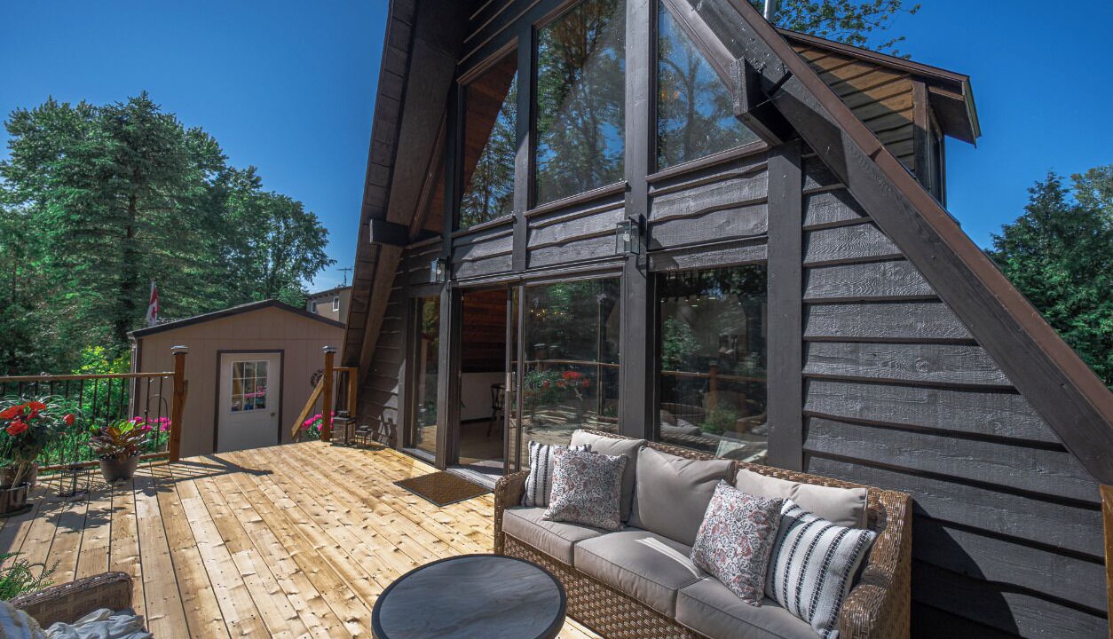 Photo of Patio Balcony in Grand Bend