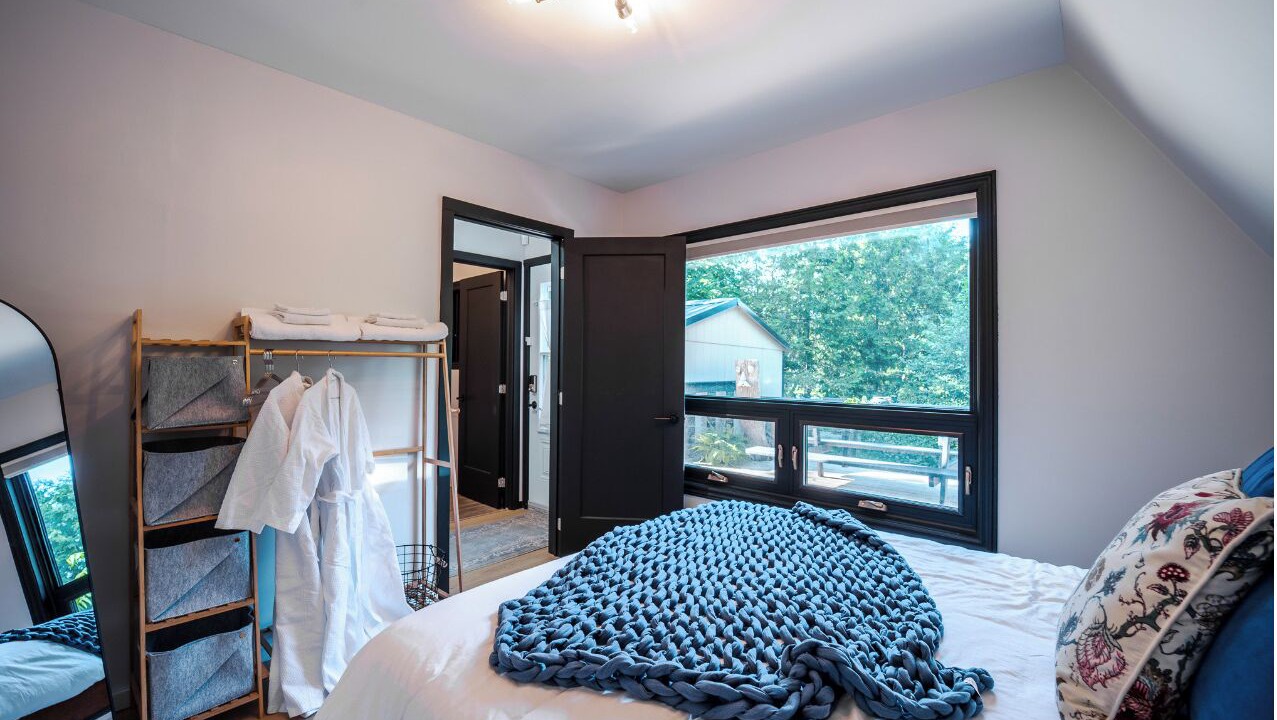 Photo of Bedroom in Grand Bend