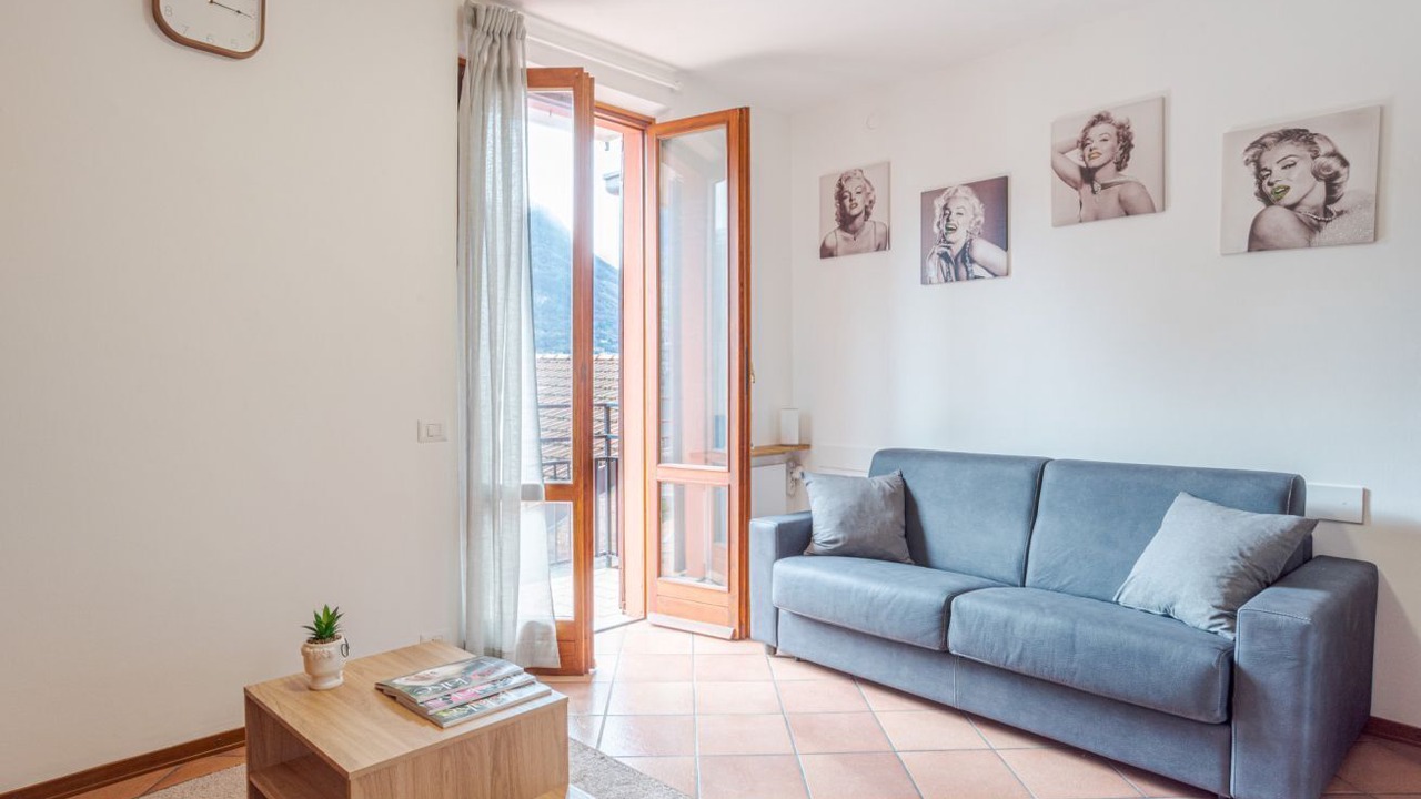 Photo of Livingroom in Carate Urio
