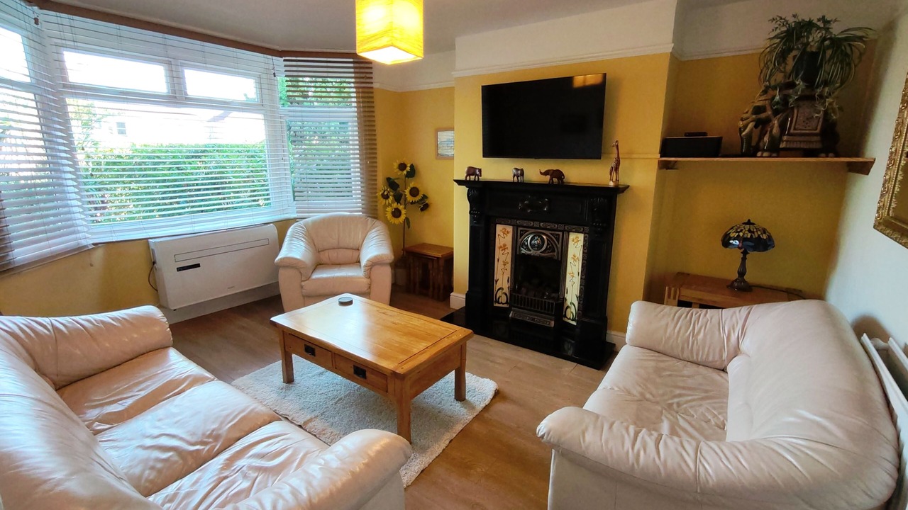 Photo of Livingroom in Wootton Bassett