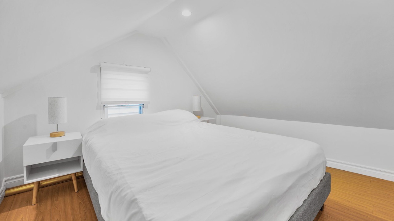 Photo of Bedroom in Greenwood - Coxwell