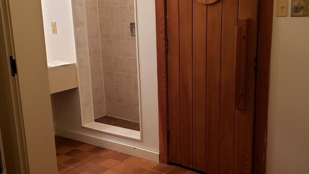 Photo of Bathroom in Elliot Lake