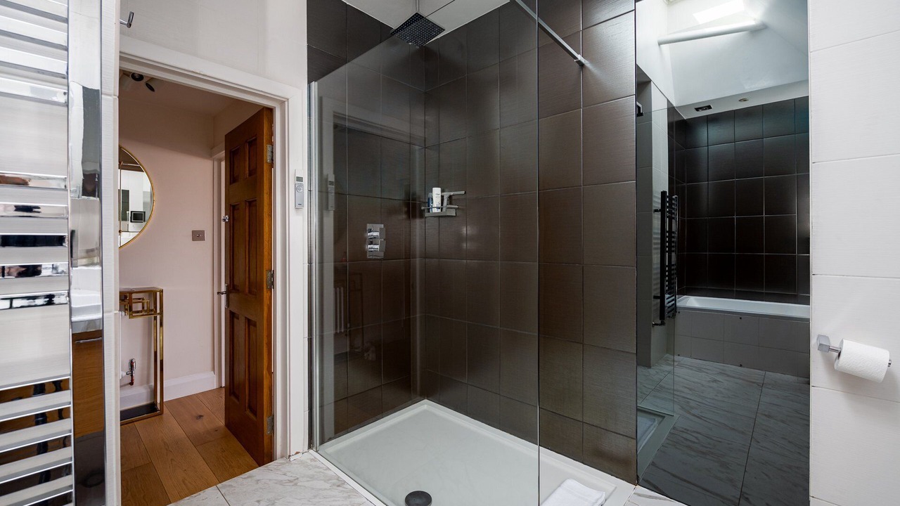 Photo of Bathroom in Lansbury