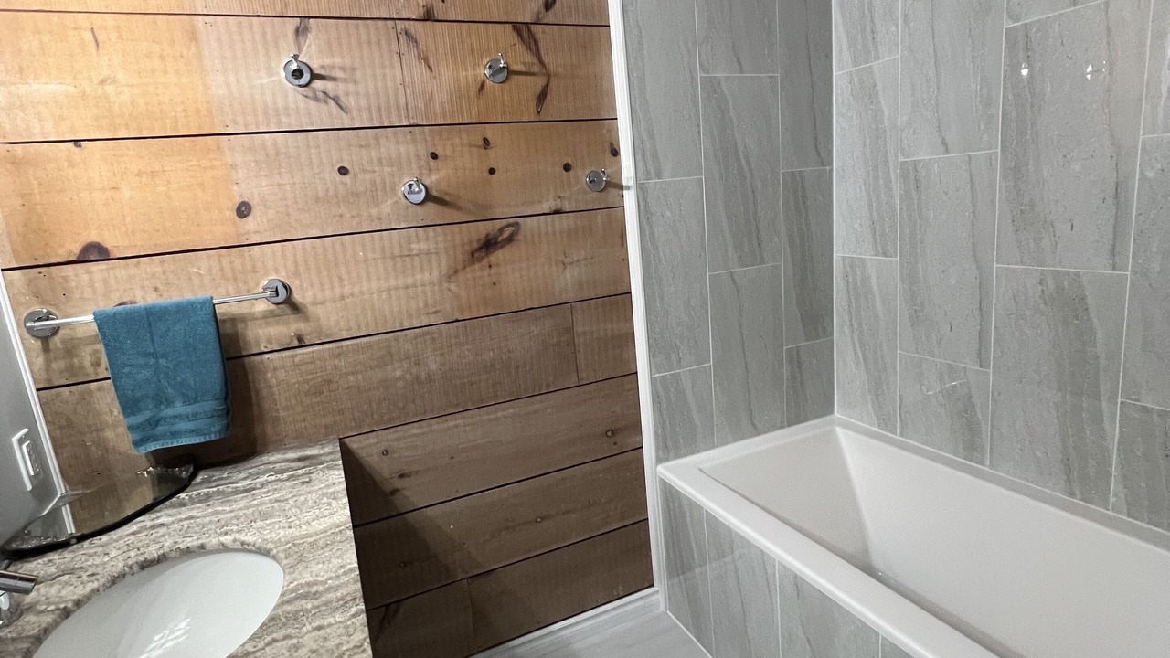 Photo of Bathroom in Beamsville