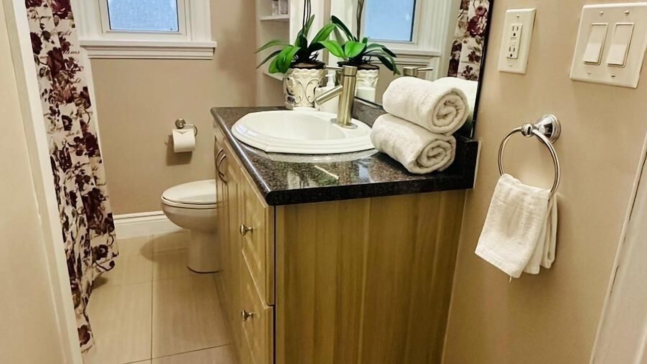 Photo of Bathroom in Niagara Falls