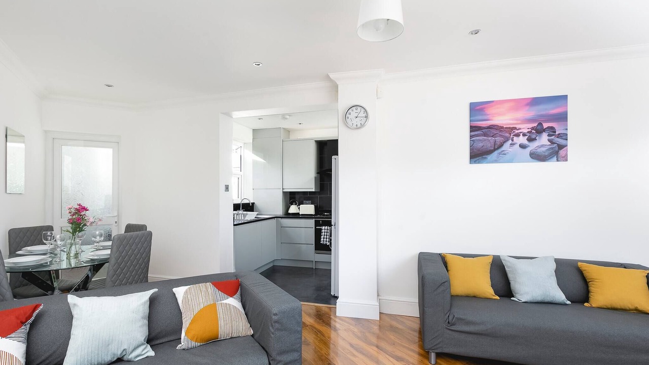 Photo of Livingroom in Turkey Street
