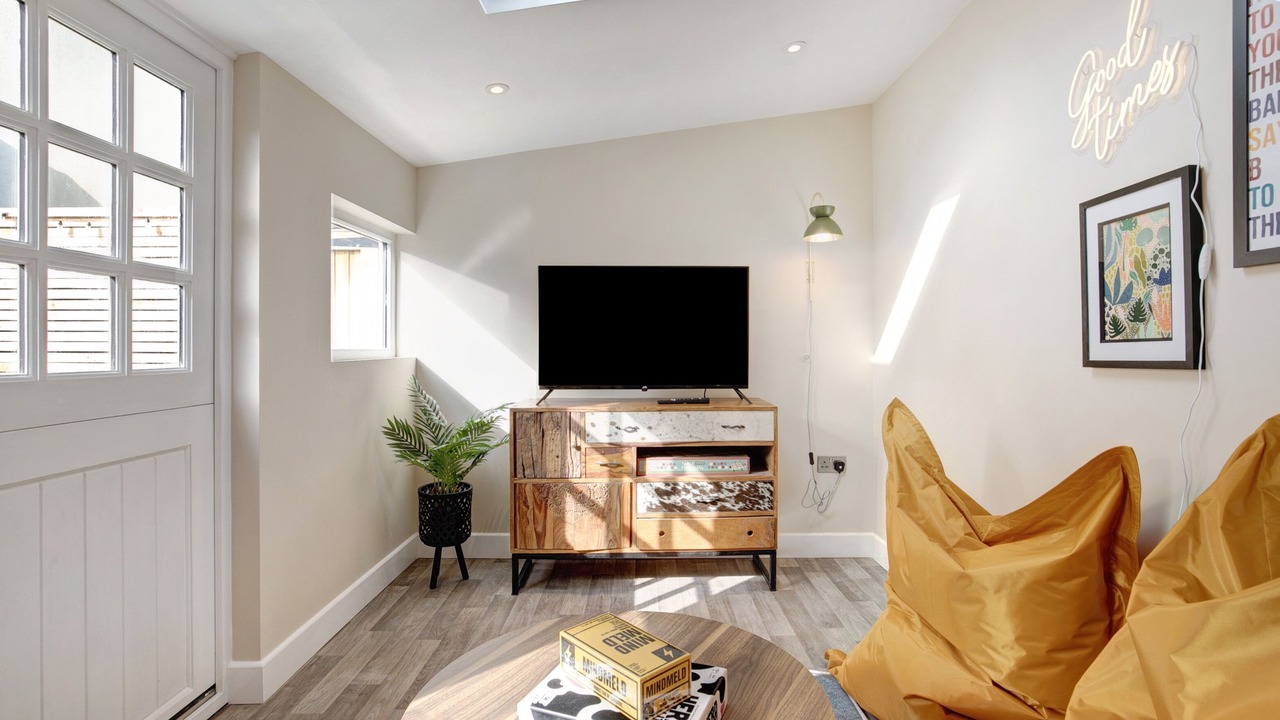 Photo of Livingroom in Wivenhoe