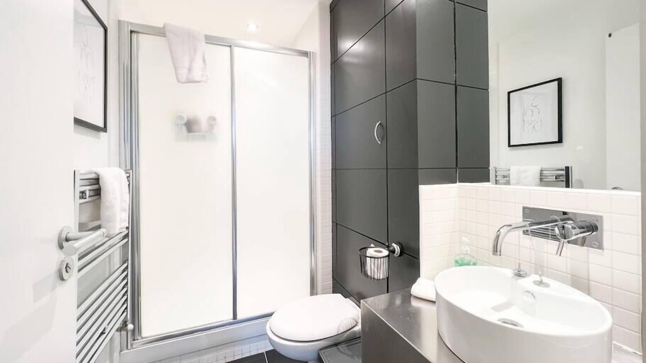 Photo of Bathroom in Finnieston