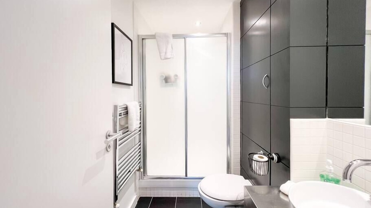 Photo of Bathroom in Finnieston