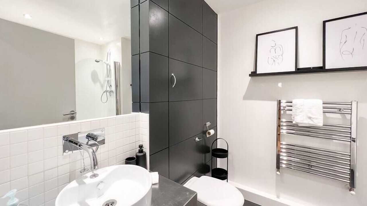 Photo of Bathroom in Finnieston
