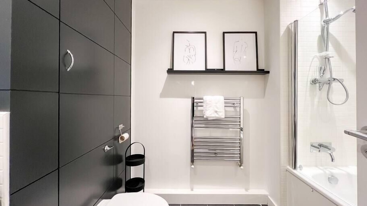 Photo of Bathroom in Finnieston
