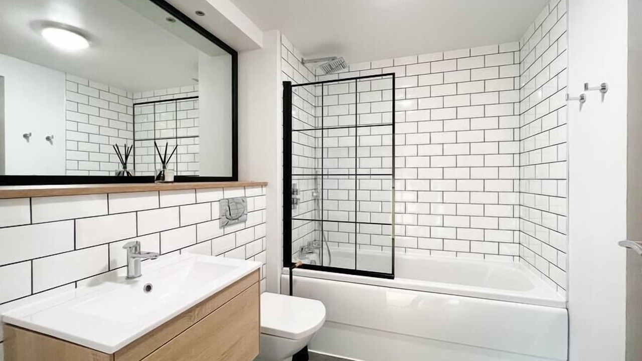 Photo of Bathroom in City Centre Glasgow
