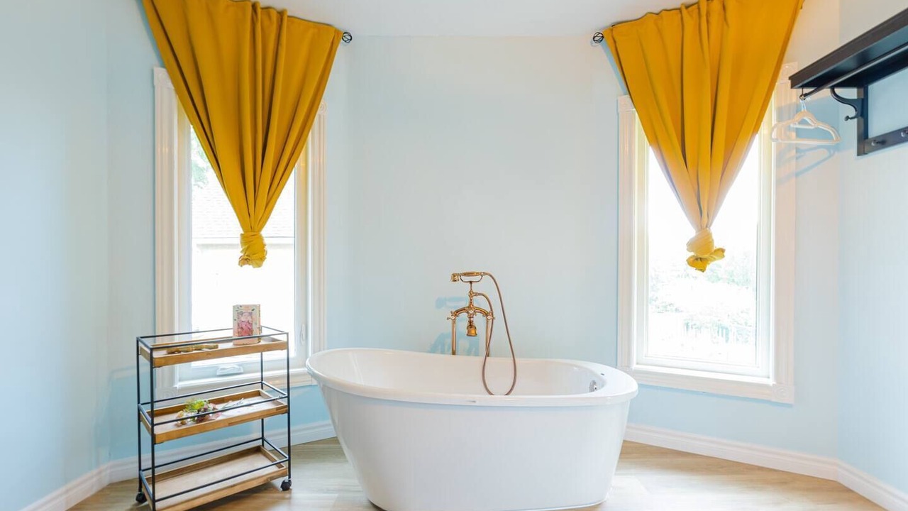 Photo of Bathroom in Niagara Falls