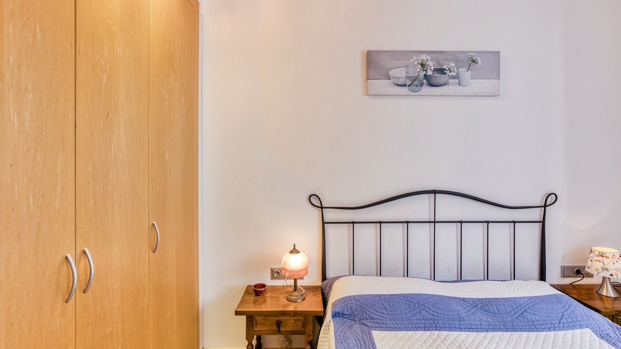 Photo of Bedroom in Roses Town Center