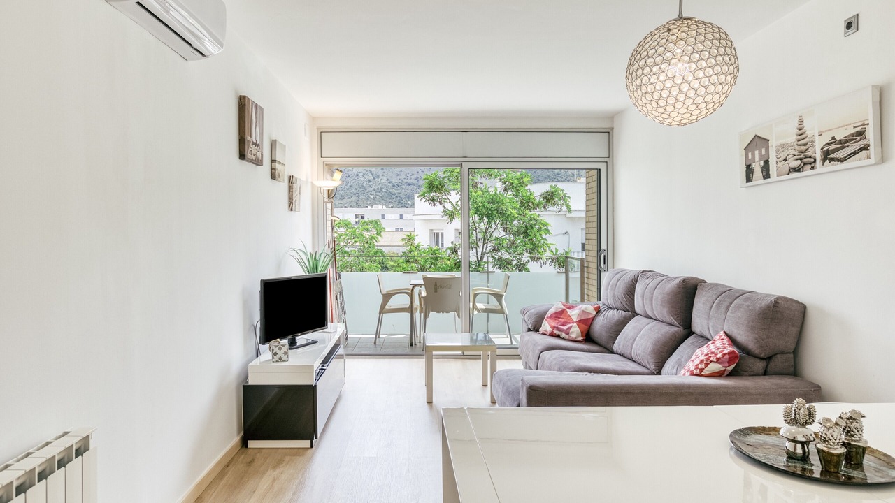 Photo of Livingroom in Roses Town Center