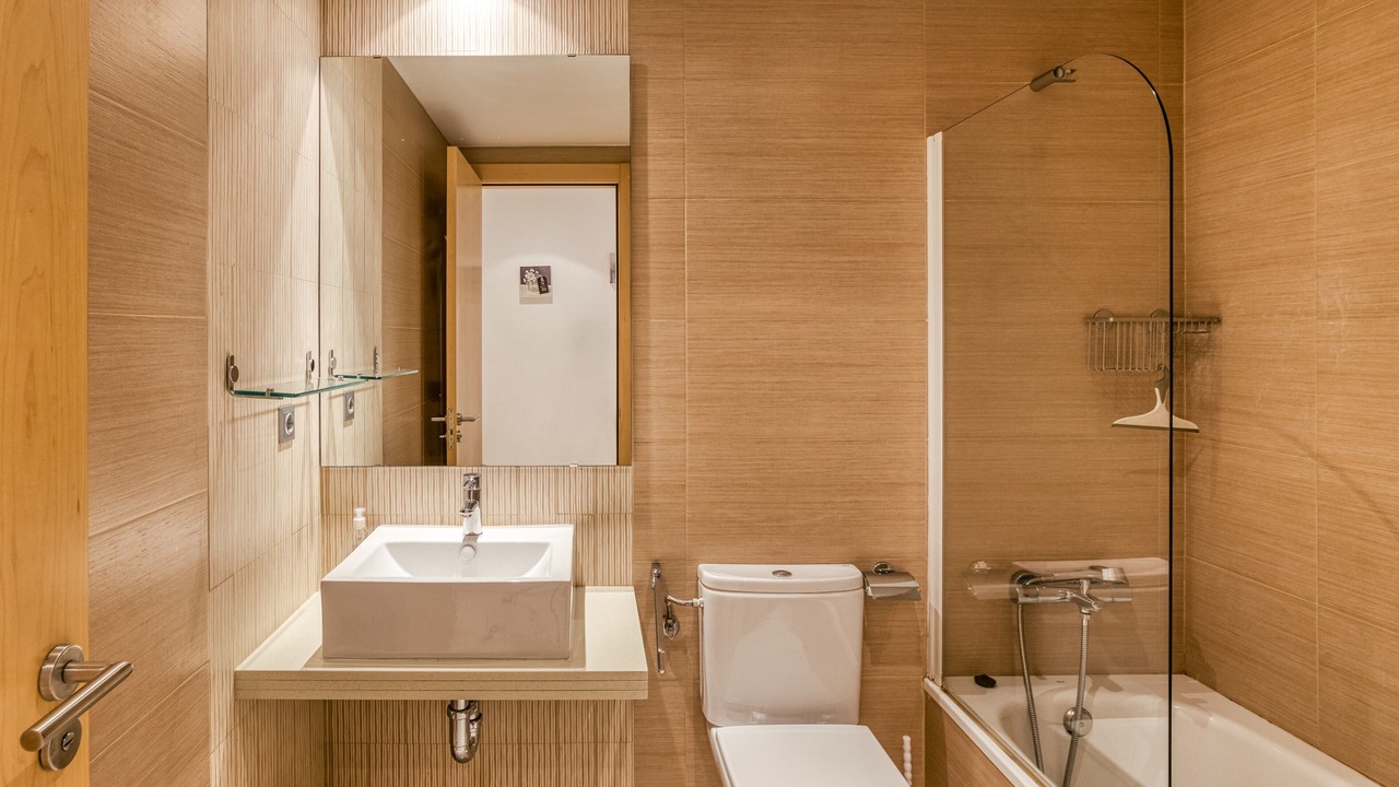 Photo of Bathroom in Roses Town Center