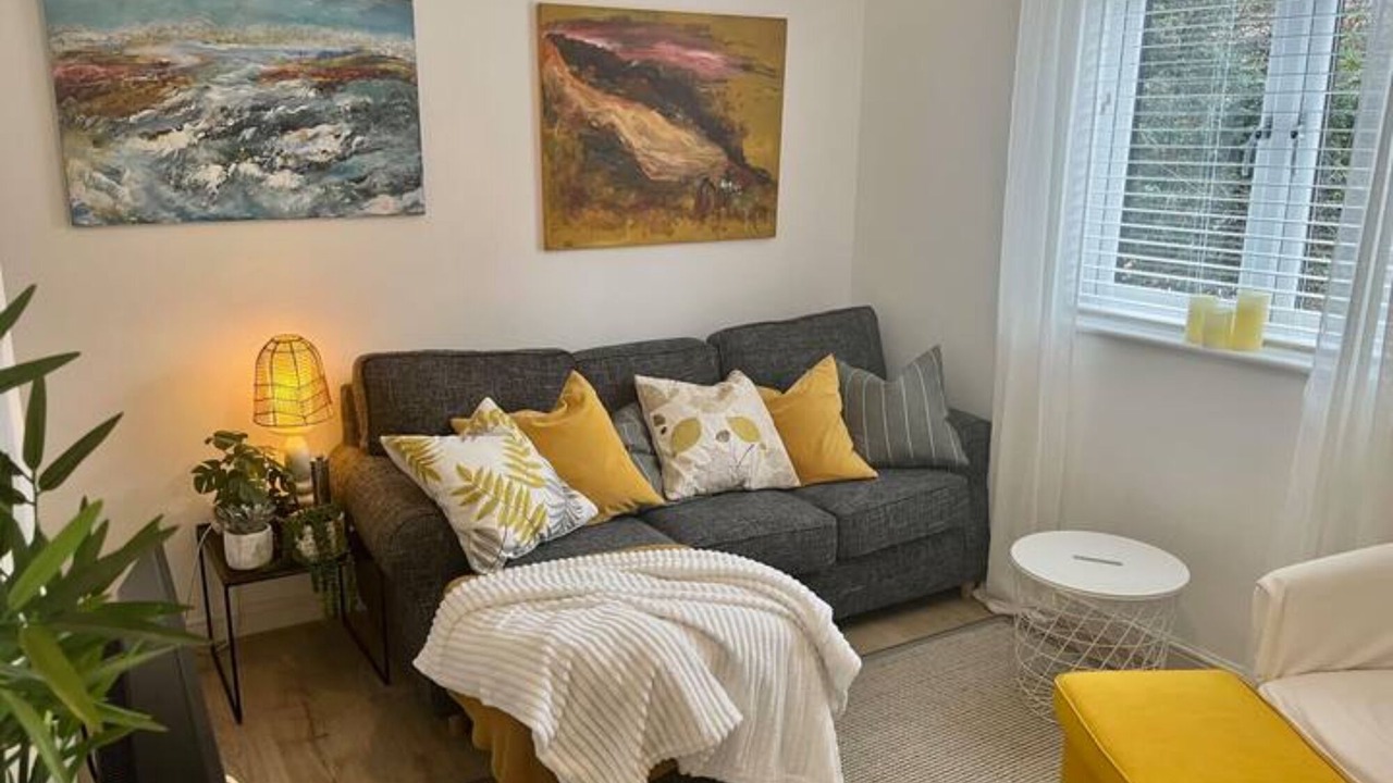 Photo of Livingroom in Borehamwood