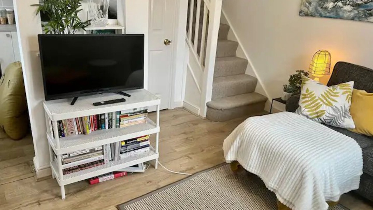Photo of Livingroom in Borehamwood