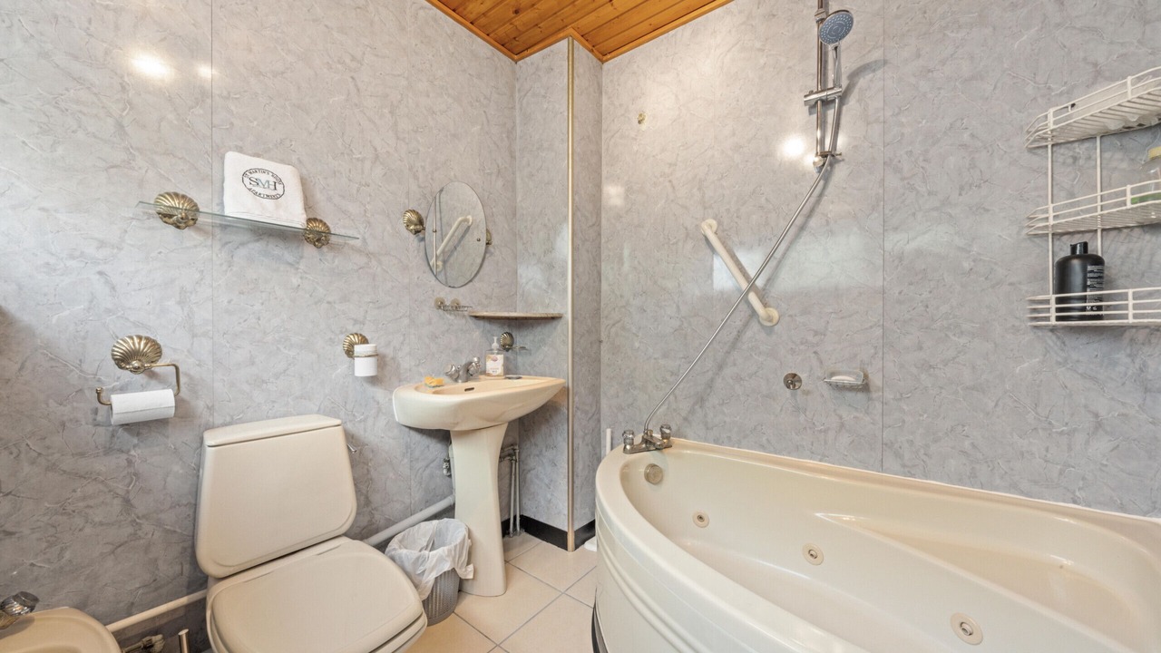 Photo of Bathroom in Barnton