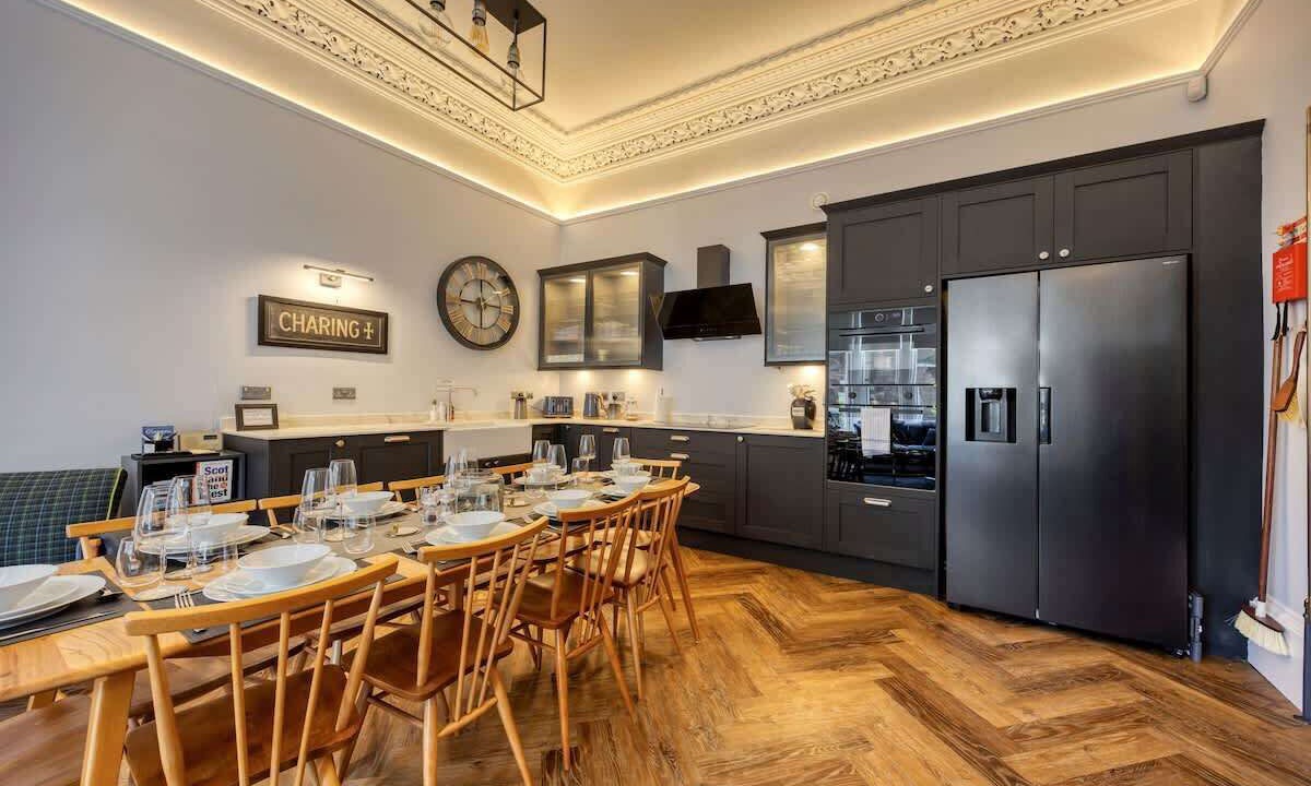 Photo of Others in Kelvinbridge