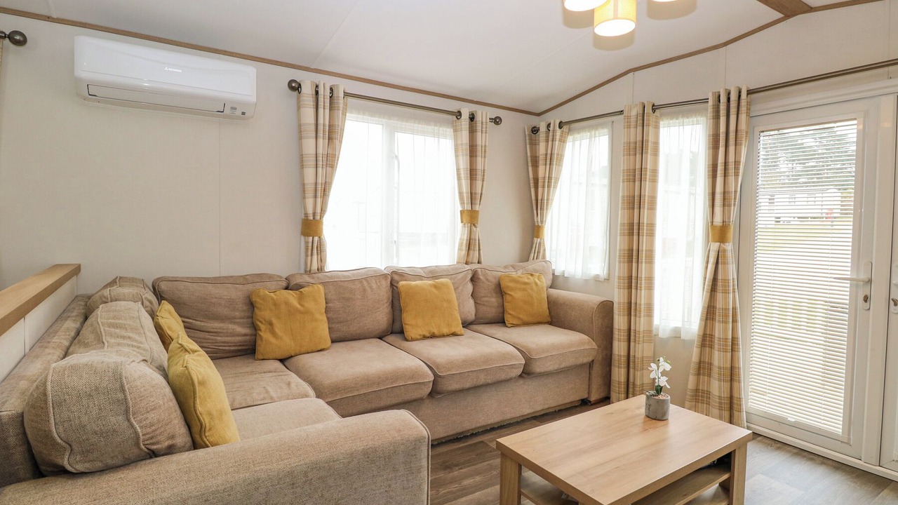 Photo of Livingroom in Hopton