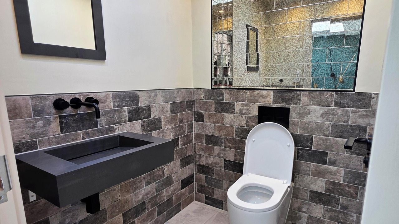 Photo of Bathroom in Church End
