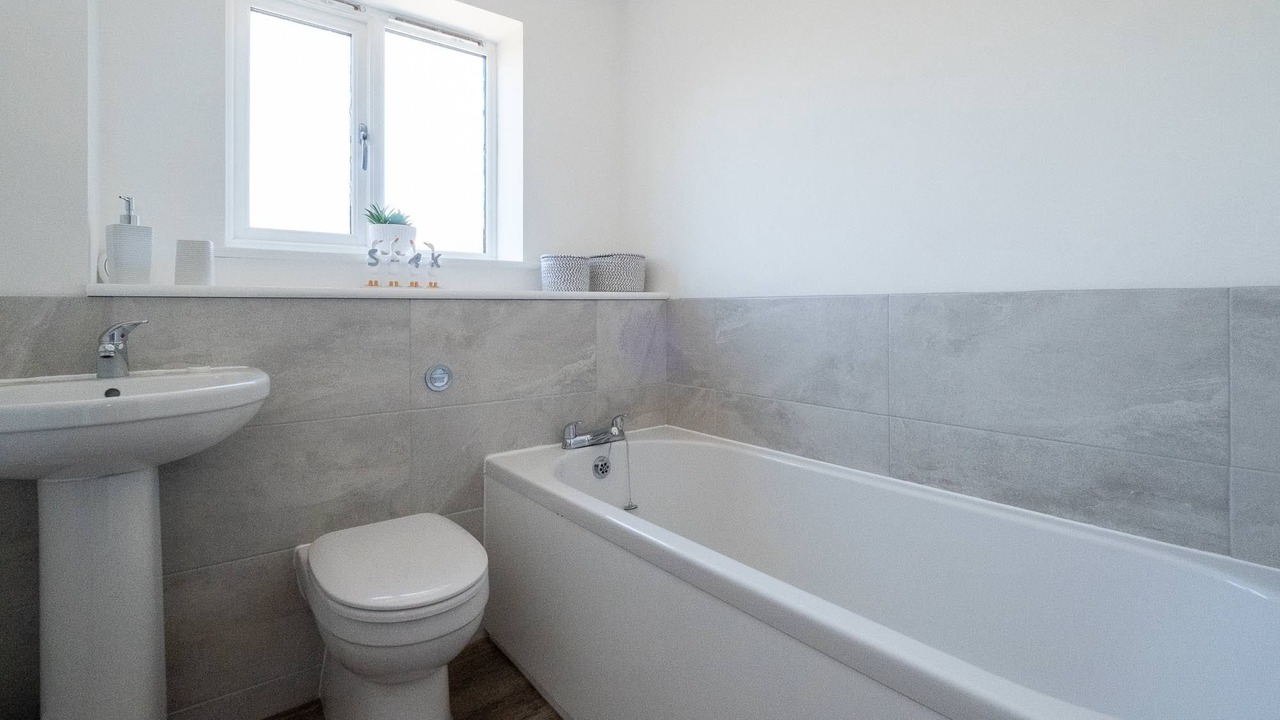 Photo of Bathroom in Knodishall