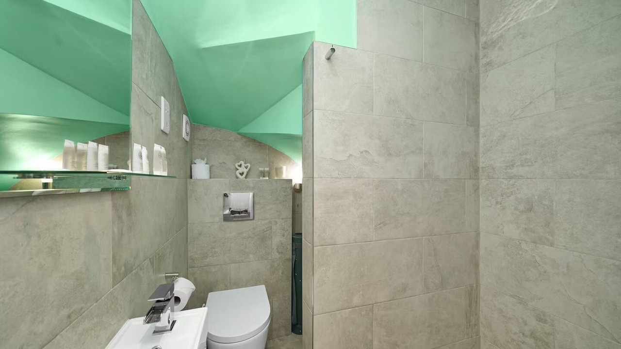 Photo of Bathroom in Cann Hall