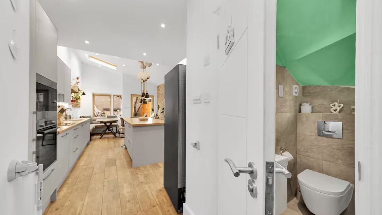 Photo of Bathroom in Cann Hall