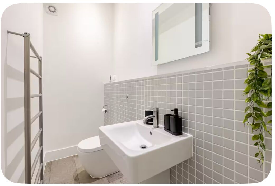 Photo of Bathroom in Bunhill