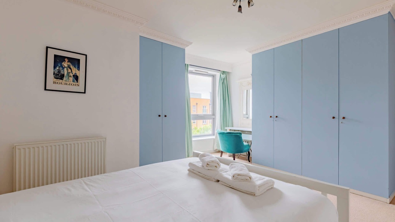 Photo of Bedroom in Shadwell