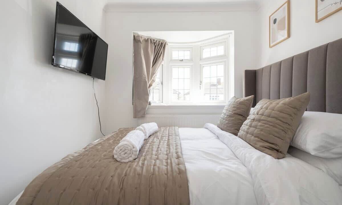 Photo of Bedroom in Pettits