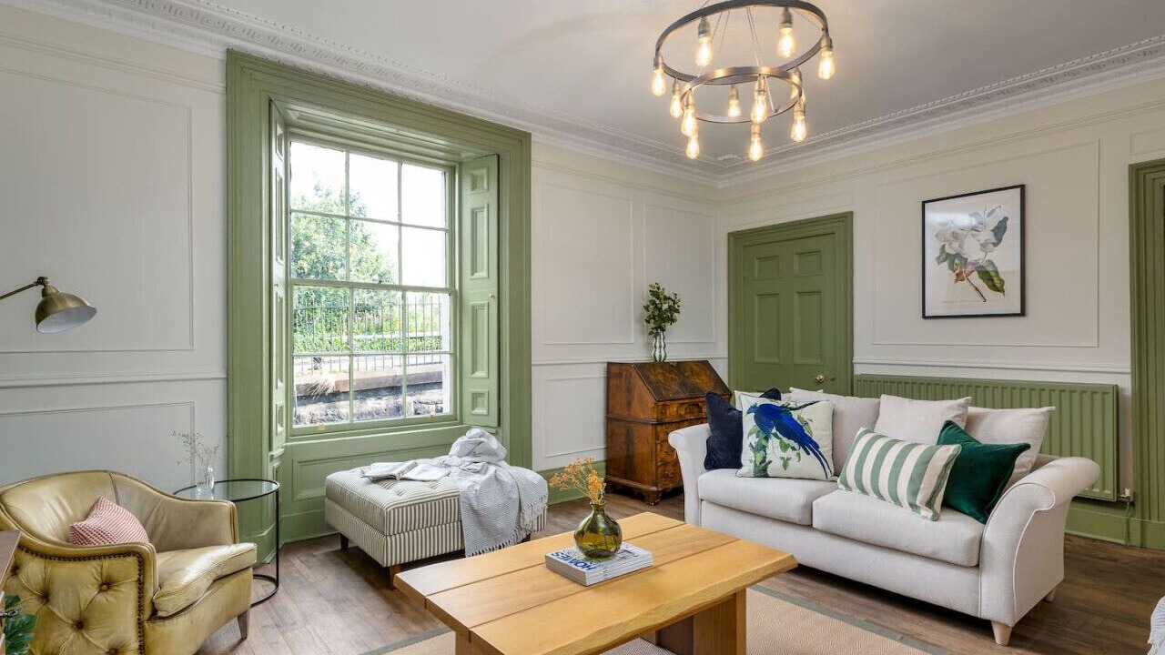 Photo of Livingroom in Tillicoultry