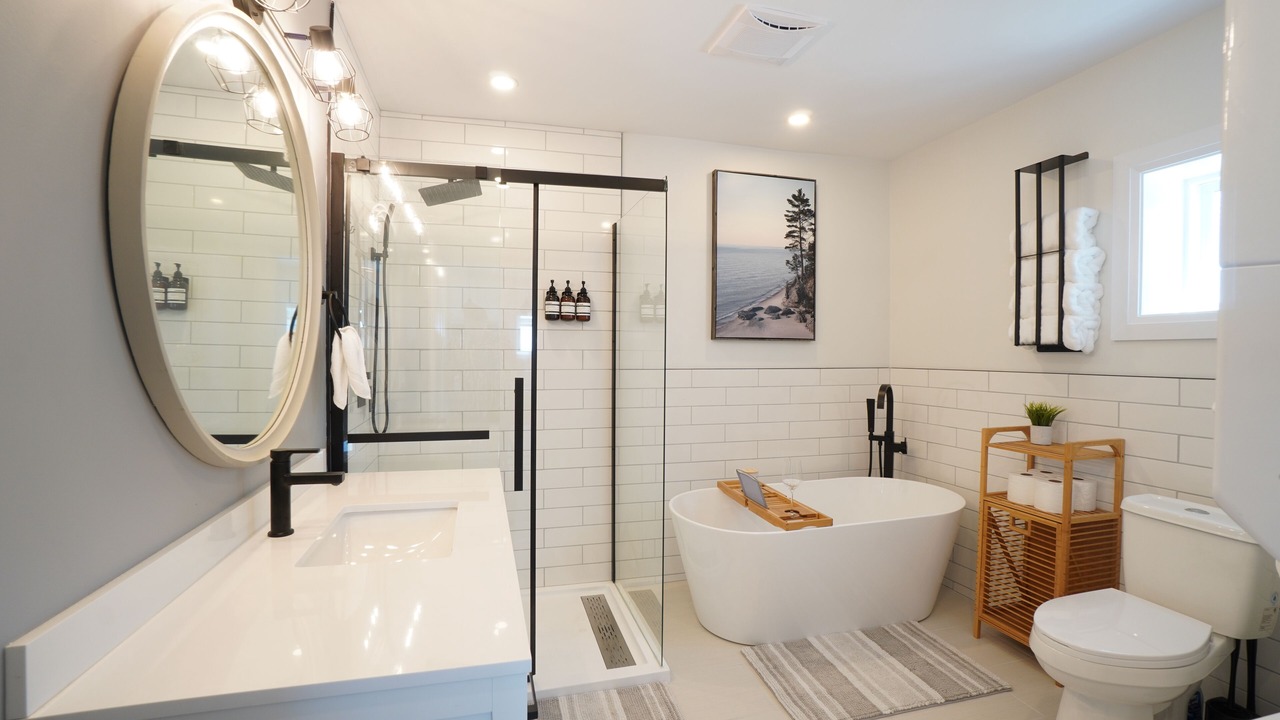 Photo of Bathroom in Amherstburg