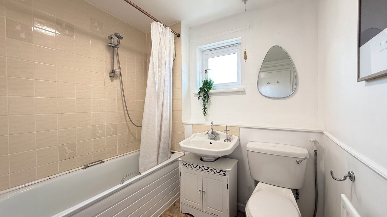Photo of Bathroom in Duddingston