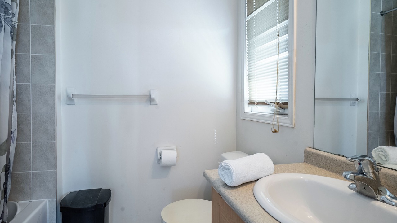 Photo of Bathroom in Clairlea - Birchmount