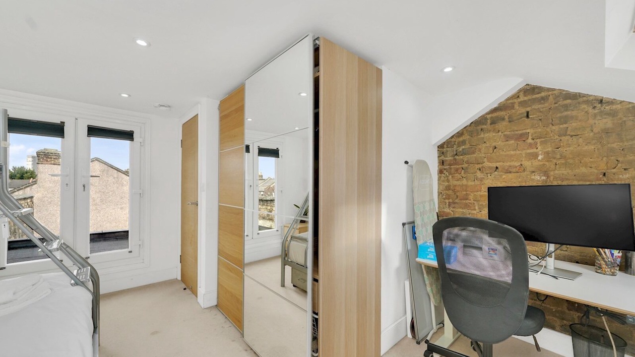 Photo of Bedroom in Cann Hall