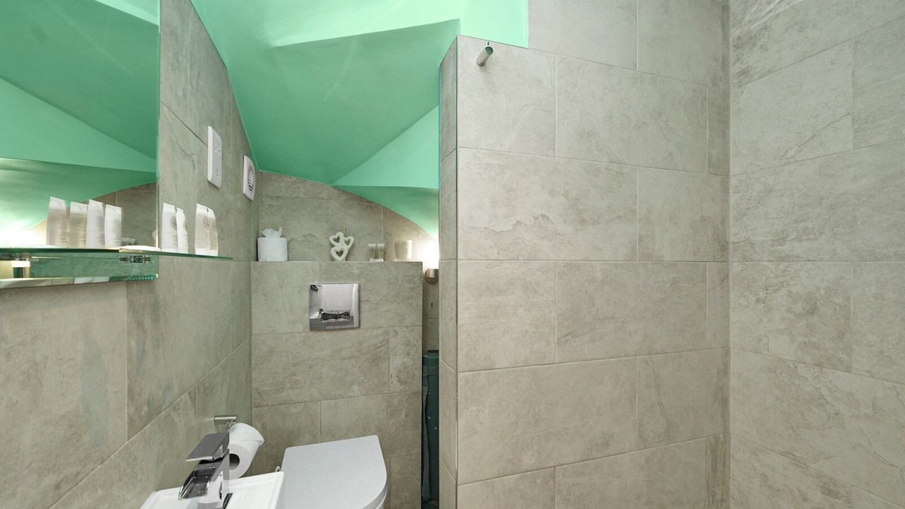 Photo of Bathroom in Cann Hall
