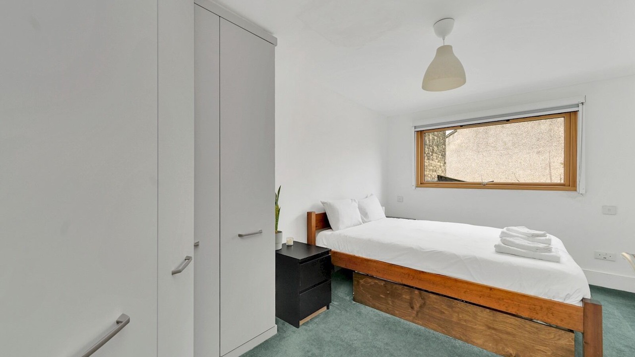 Photo of Bedroom in Cann Hall