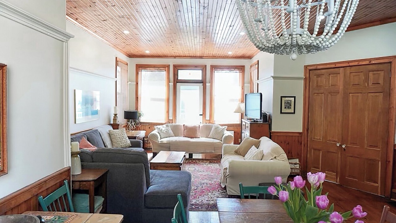 Photo of Livingroom in Port Stanley