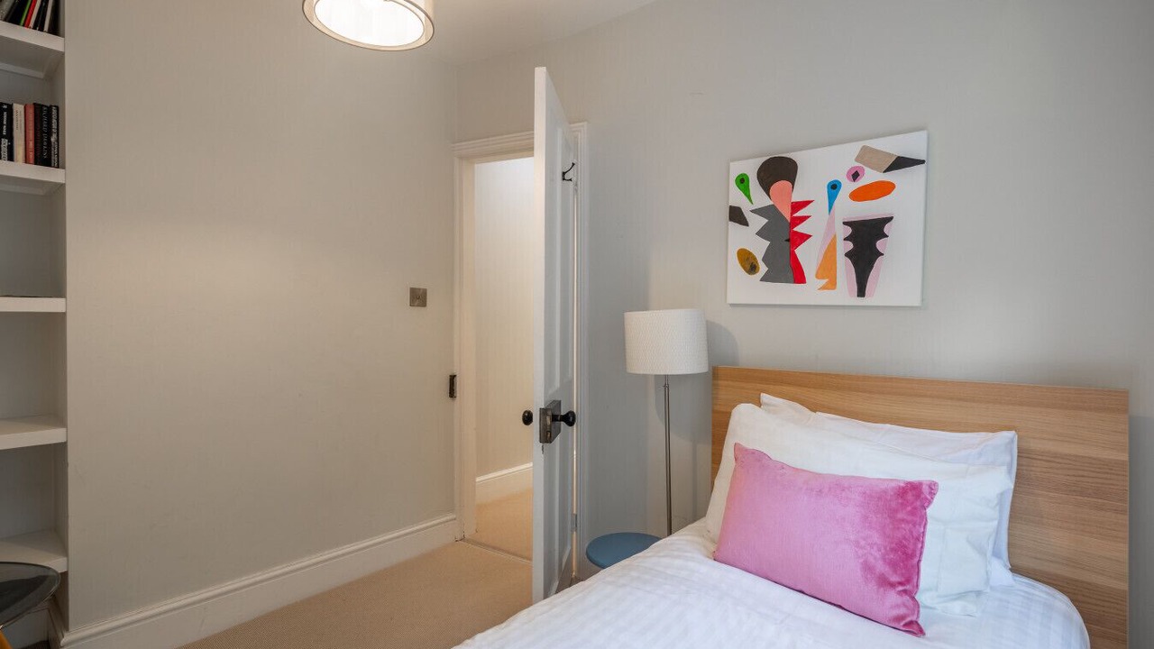 Photo of Bedroom in Cambridge