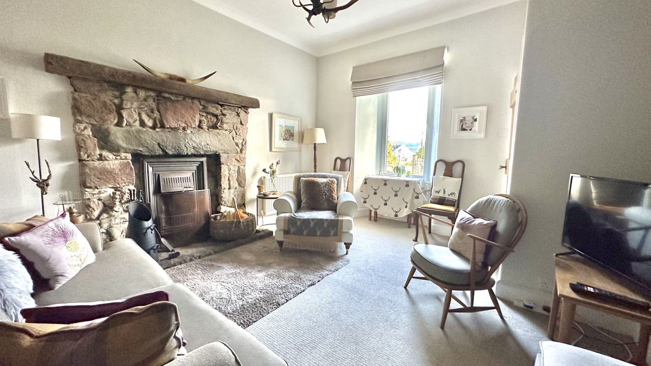 Photo of Livingroom in Furnace