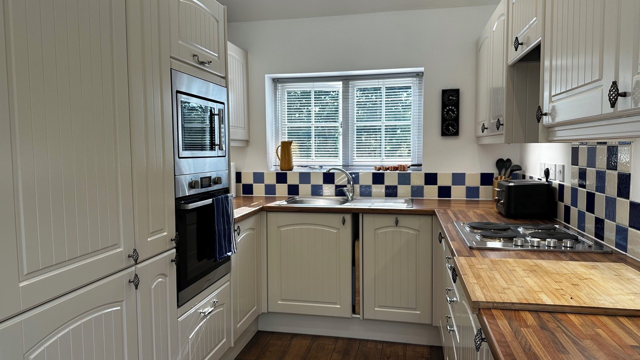 Photo of Kitchen in Willesborough