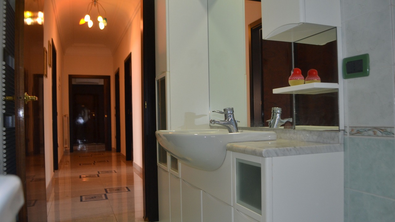 Photo of Bathroom in Sorrento City Centre