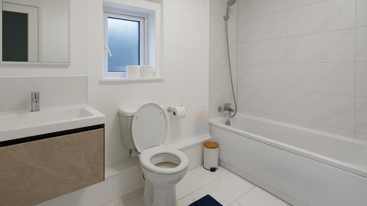 Photo of Bathroom in Bromley North