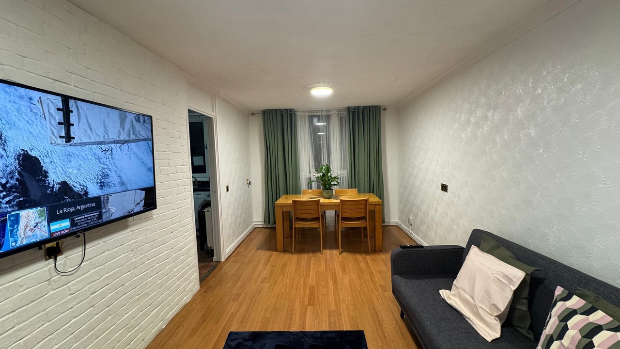 Photo of Livingroom in Plaistow
