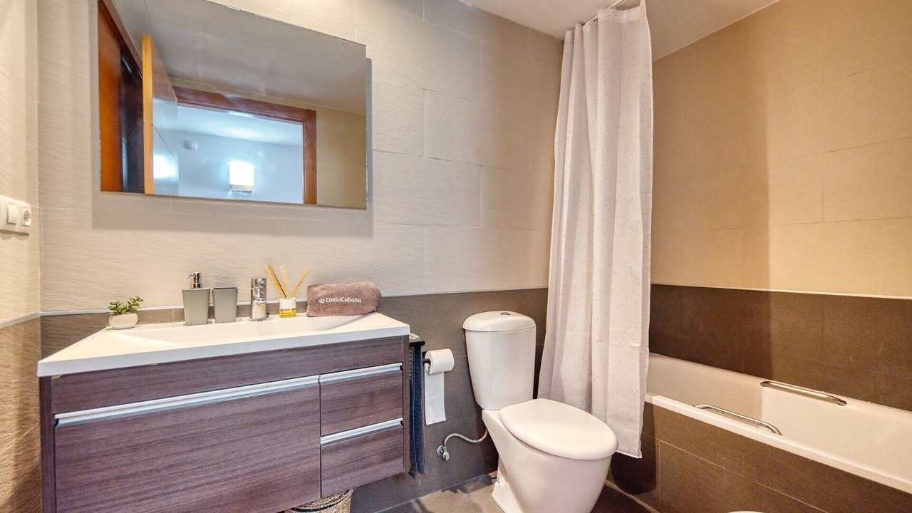 Photo of Bathroom in Lloret Town Center
